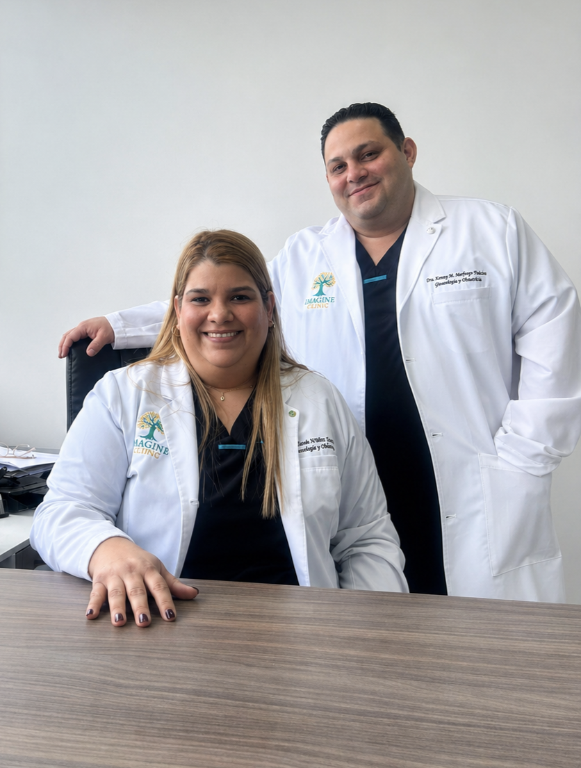 Dra. Idania Núñez González y Dr. Kenny Barbeyto Jiménez, ginecobstetras de Imagine Clinic
